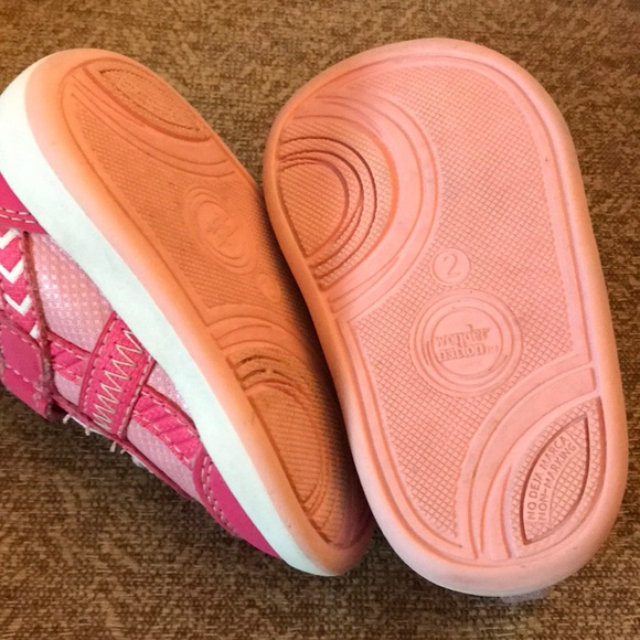 Baby girls sneakers - Picture 2 of 4